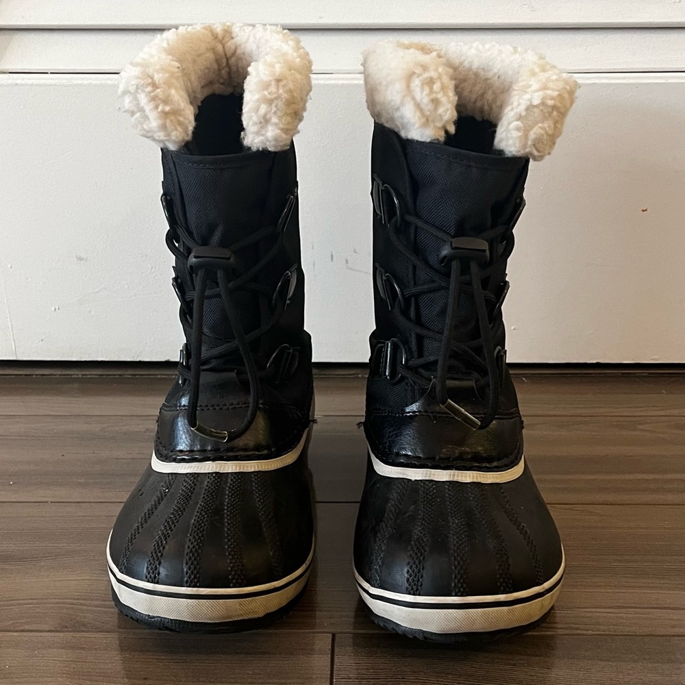 SOREL Women's Black Winter Carnival Waterproof Boot Size 5